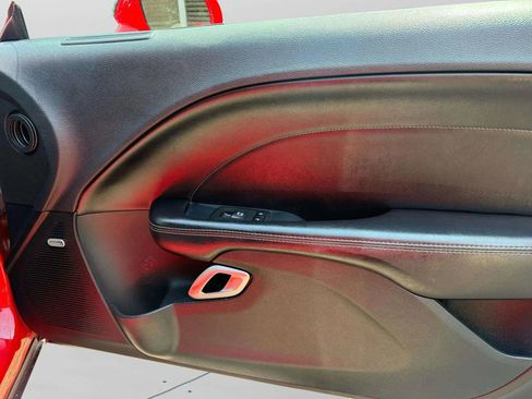 Used 2018 Dodge Challenger SXT Plus image 9