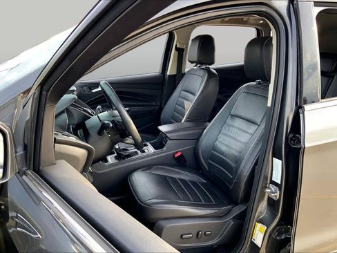 Used 2017 Ford Escape Titanium w/ Equipment Group 301A FWD image 8
