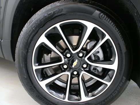 Used 2024 Chevrolet TrailBlazer LT w/ Driver Confidence Package FWD image 32