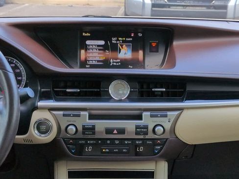 Used 2018 Lexus ES 350 w/ Accessory Package 2 FWD image 17