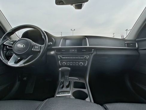 Used 2020 Kia Optima SE image 25