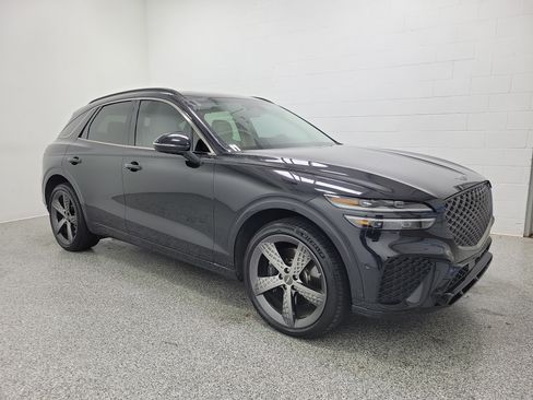 Used 2022 Genesis GV70 3.5T Sport w/ Sport Prestige Package AWD/4WD image 2