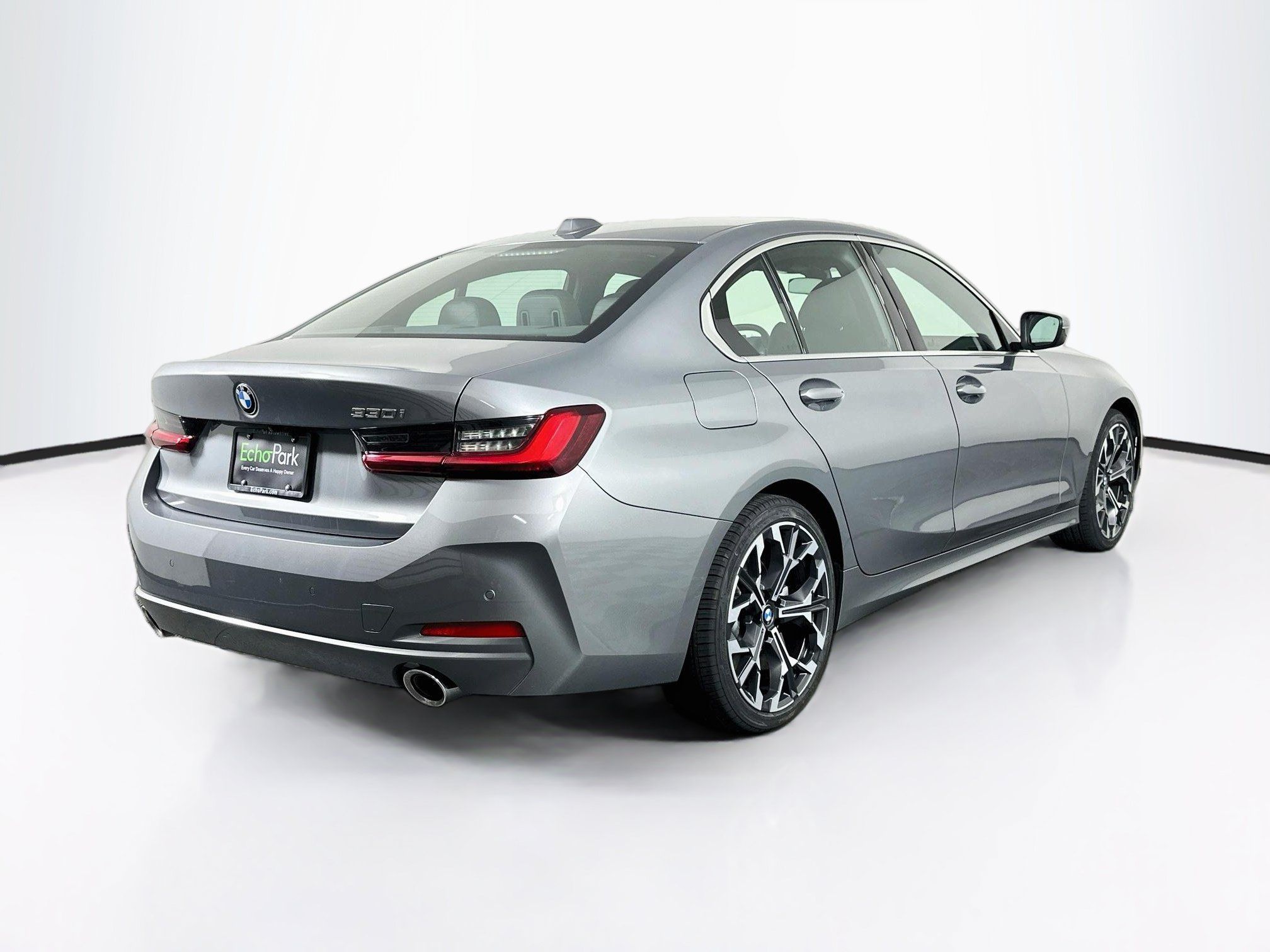 Used 2026 BMW 330i Sedan RWD image 9