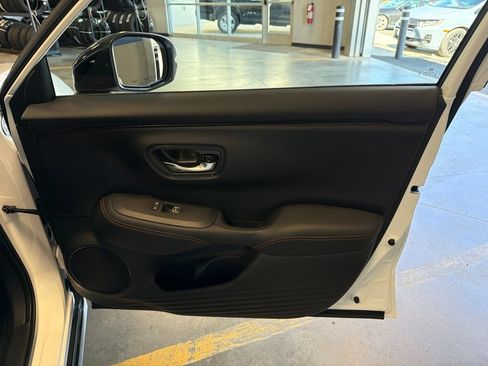 Certified 2026 Honda HR-V Sport image 33