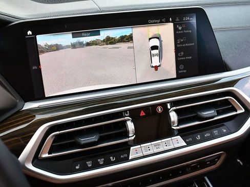 Used 2021 BMW X7 xDrive40i w/ Premium Package 2 image 57