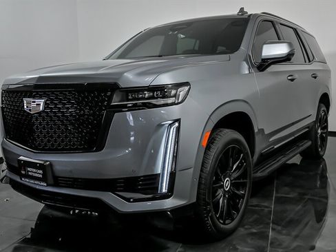 Used 2023 Cadillac Escalade Premium Luxury AWD/4WD image 5