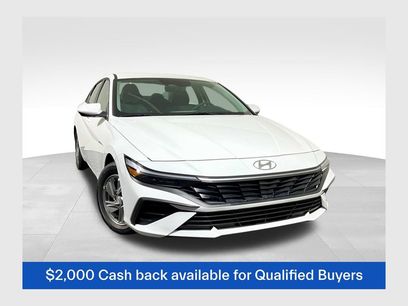 New 2026 Hyundai Elantra SE