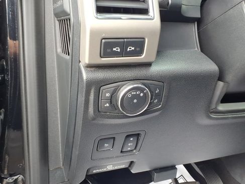 Used 2019 Ford F350 Lariat w/ Lariat Ultimate Package AWD/4WD image 19
