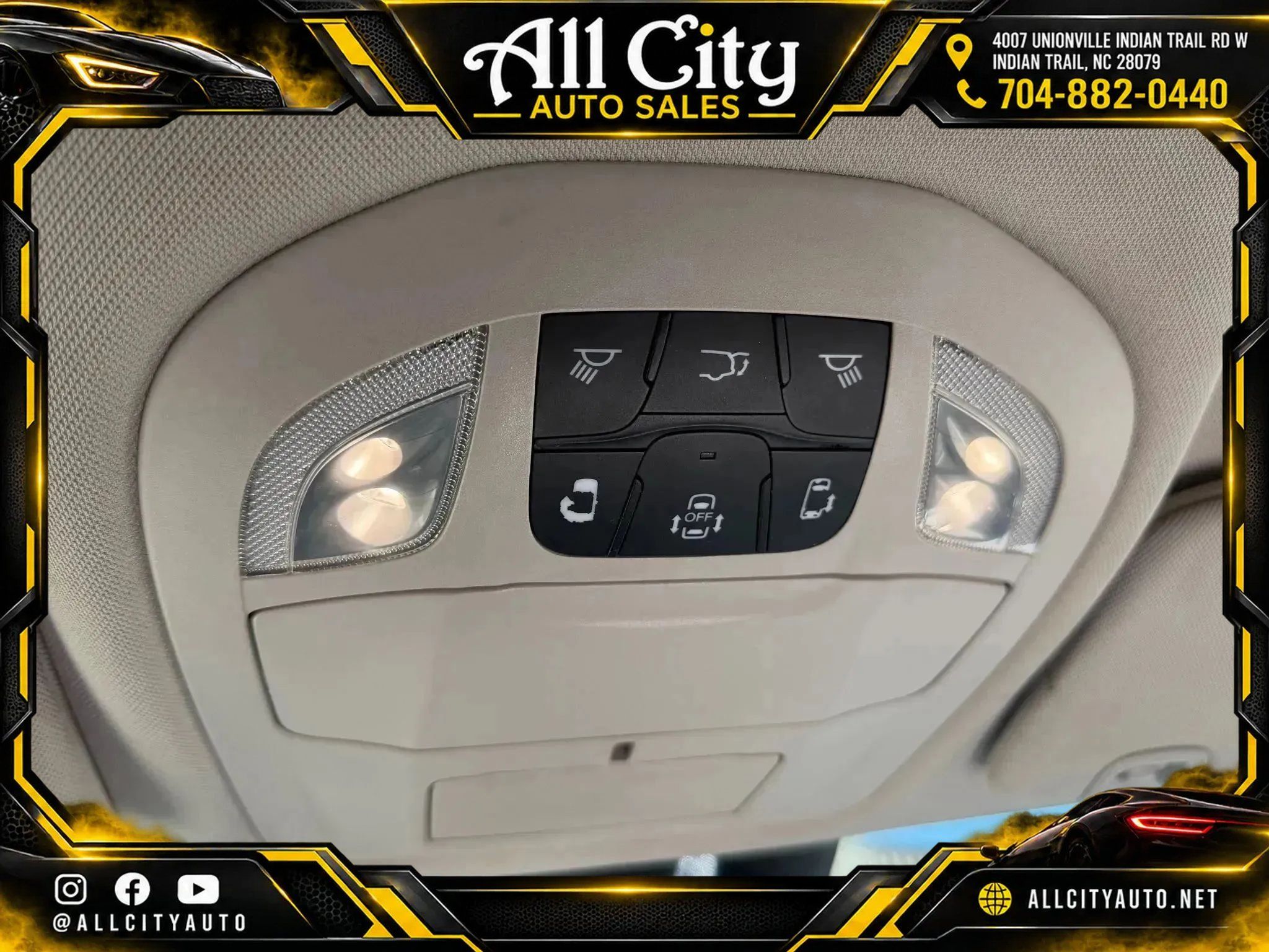 Used 2020 Chrysler Voyager Lxi FWD image 26