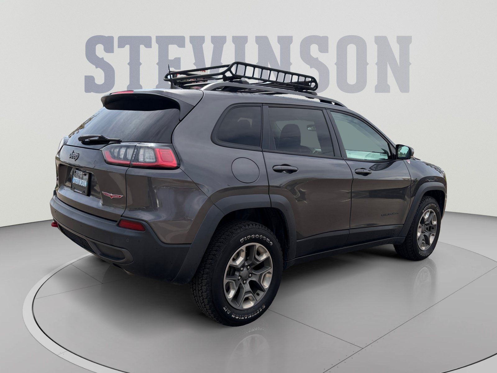Used 2019 Jeep Cherokee Trailhawk AWD/4WD image 5