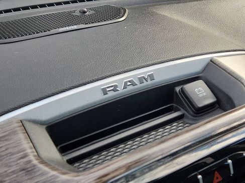 Used 2020 RAM 1500 Laramie image 25