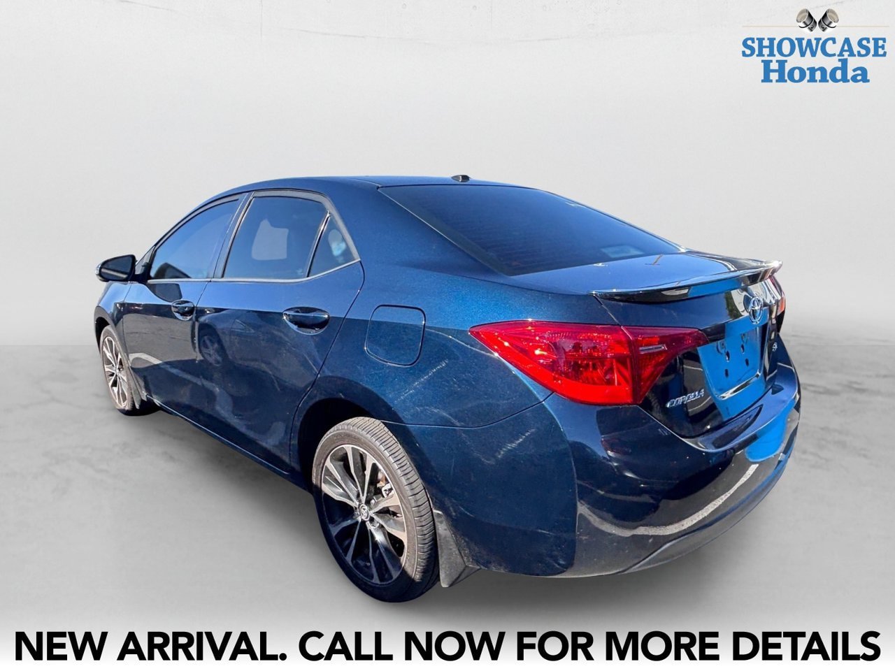 Used 2019 Toyota Corolla SE w/ SE Premium Package FWD image 4