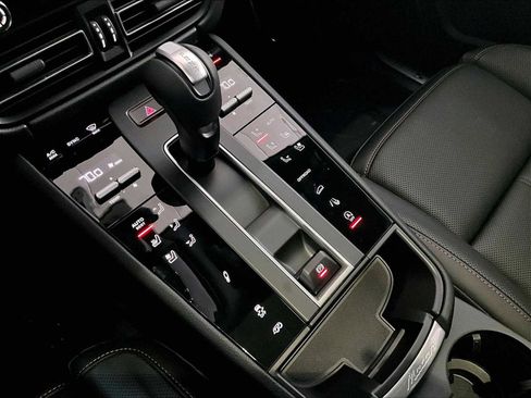 New 2026 Porsche Macan S image 18