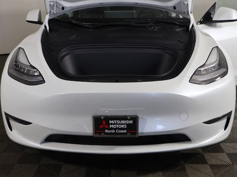 Used 2023 Tesla Model Y Long Range AWD/4WD image 18