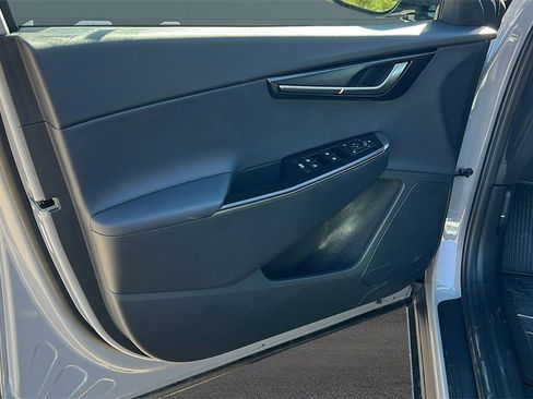 New 2025 Kia EV6 Light w/ Light LR Technology Package image 12
