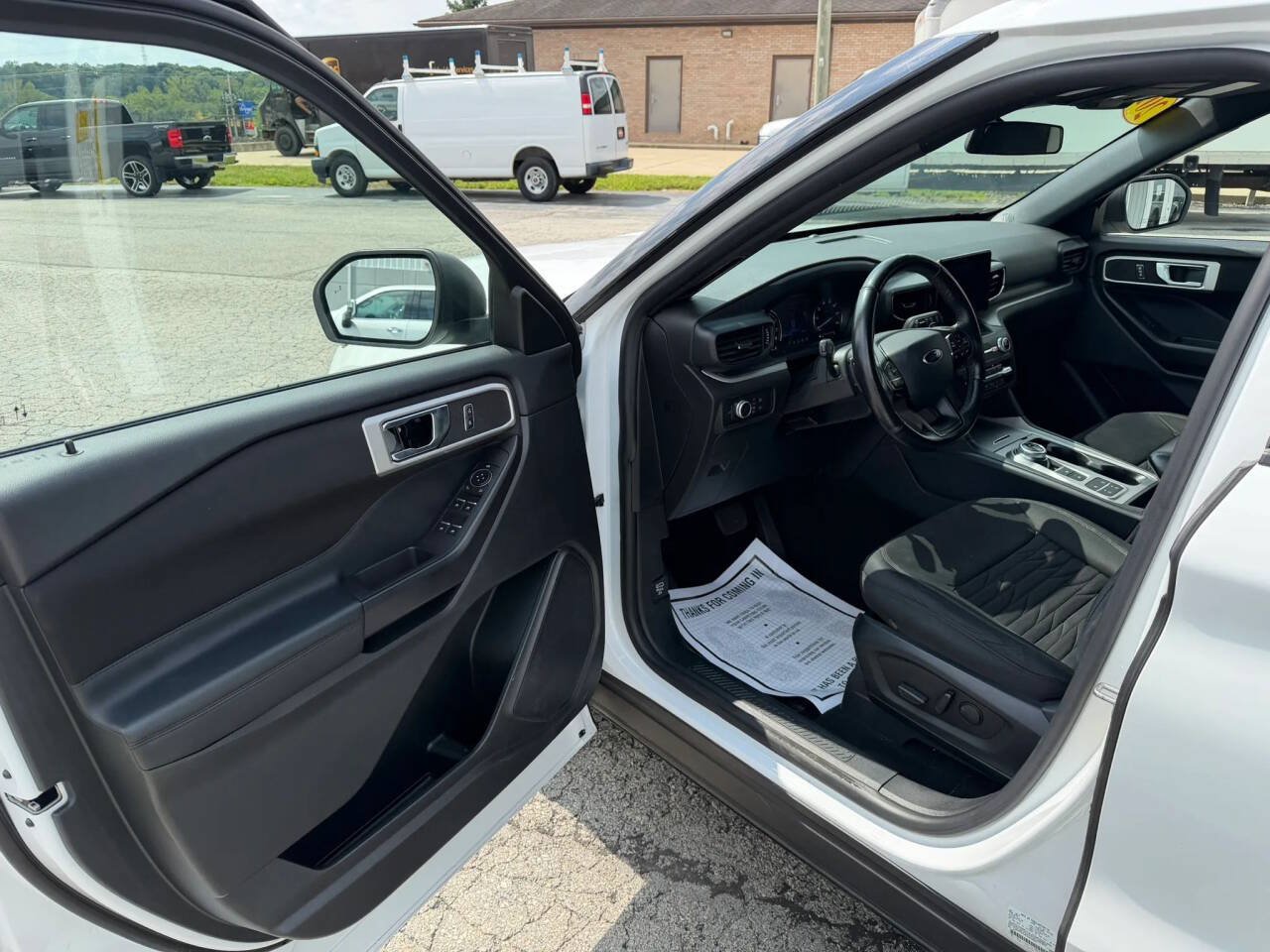 Used 2020 Ford Explorer XLT RWD image 9