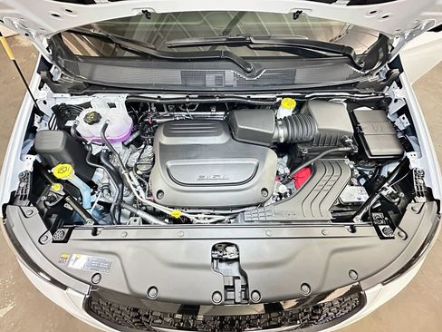 New 2026 Chrysler Pacifica Select image 52