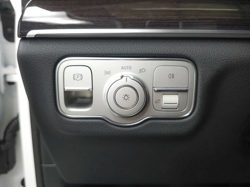 Certified 2026 Mercedes-Benz GLS 450 4MATIC image 10