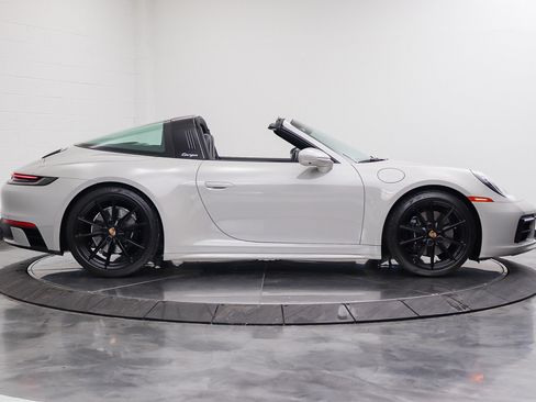 Used 2022 Porsche 911 Targa 4S AWD/4WD image 14