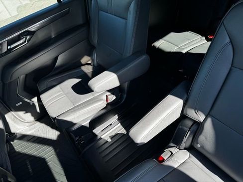 Used 2025 Chevrolet Suburban RST w/ RST Capability Package image 14