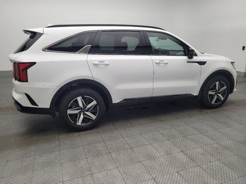 Used 2022 Kia Sorento S image 10