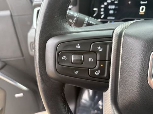 Used 2022 GMC Yukon XL Denali image 18