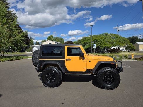 Used 2012 Jeep Wrangler Rubicon AWD/4WD image 4