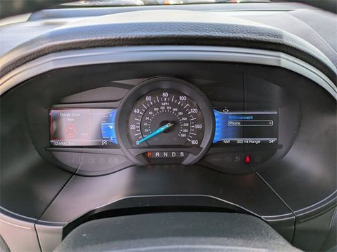 Used 2024 Ford Edge Titanium image 10