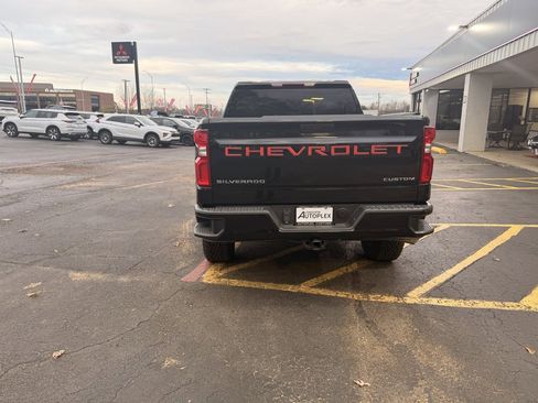 Used 2021 Chevrolet Silverado 1500 Custom Trail Boss image 4