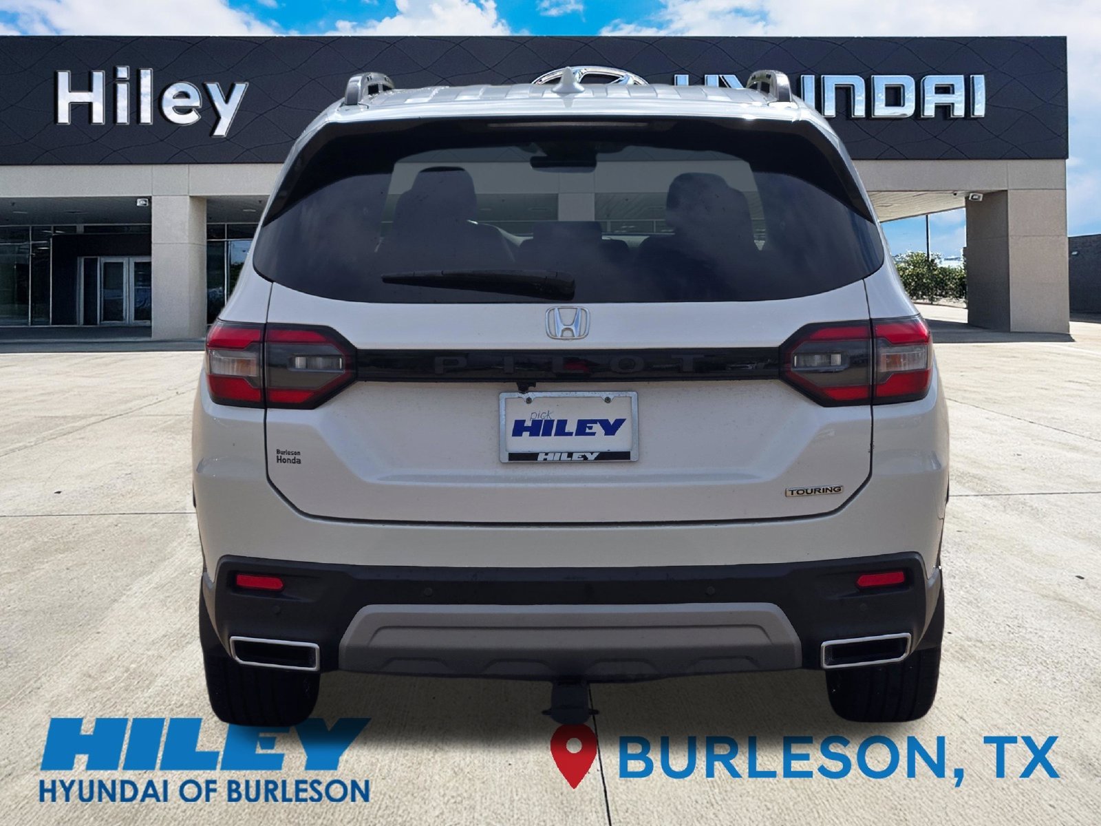Used 2023 Honda Pilot Touring image 5