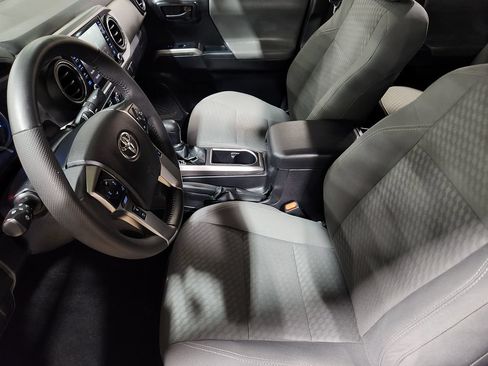 Used 2021 Toyota Tacoma SR5 RWD image 28