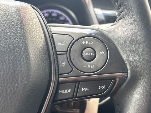 Used 2024 Toyota Camry SE image 20