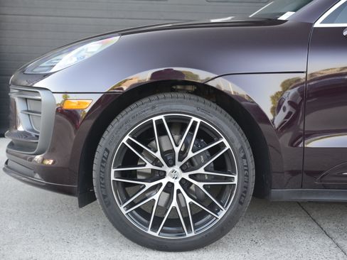 Certified 2026 Porsche Macan AWD/4WD image 39