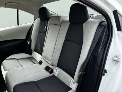Used 2023 Toyota Corolla LE FWD image 38