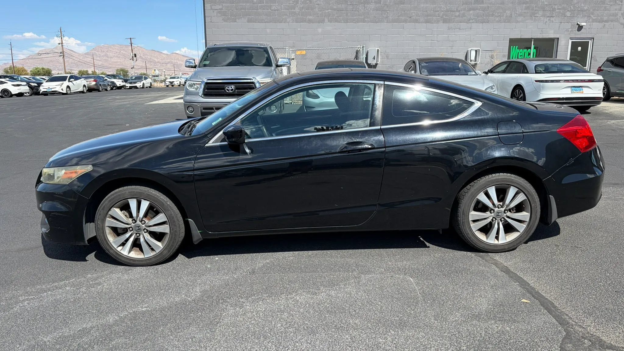 Used 2012 Honda Accord EX image 2