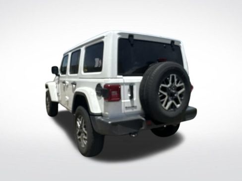 Used 2025 Jeep Wrangler Unlimited Sahara AWD/4WD image 9