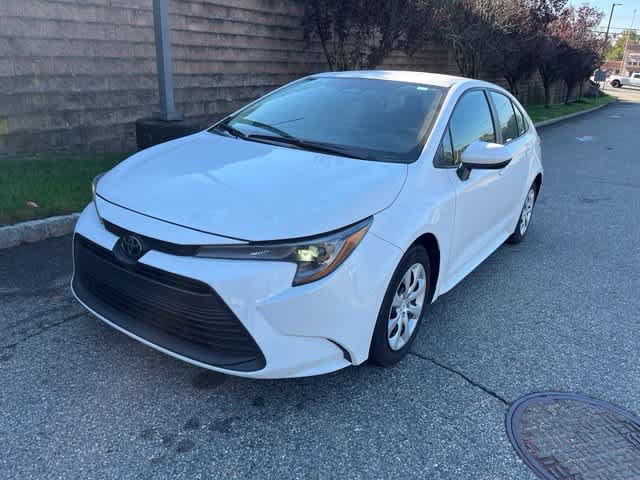 Certified 2024 Toyota Corolla LE FWD image 1