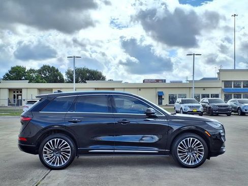 Certified 2022 Lincoln Corsair Reserve w/ Equipment Group 201A AWD/4WD image 21
