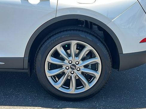 Certified 2022 Lincoln Corsair FWD w/ Premium Package image 7