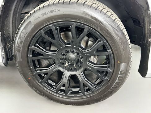 Used 2018 Lexus GX 460 Premium w/ Premium Package AWD/4WD image 33