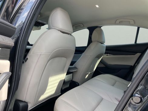 Used 2019 MAZDA MAZDA3 Sedan w/ Preferred Package image 16