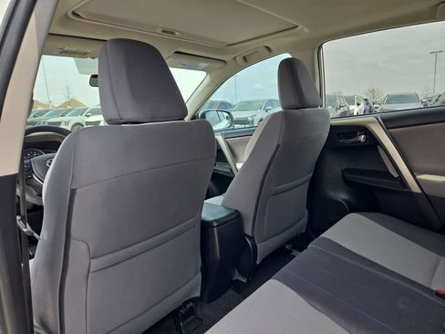 Used 2015 Toyota RAV4 XLE image 17