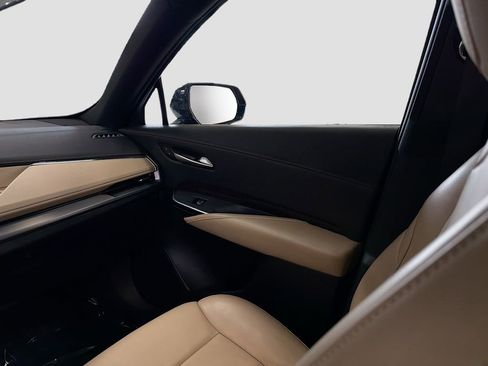 Used 2025 Cadillac XT4 Premium Luxury FWD image 24