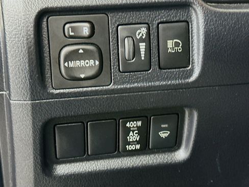 Used 2022 Toyota 4Runner SR5 image 16