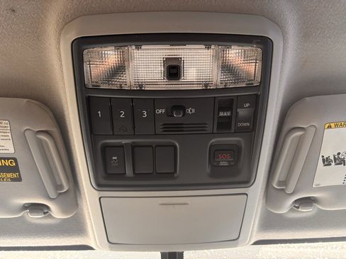 Used 2013 Toyota 4Runner Limited image 21