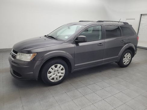 Used 2017 Dodge Journey SE FWD image 2
