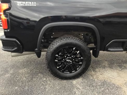 Used 2025 Chevrolet Silverado 2500 LT w/ Trail Boss Package AWD/4WD image 15