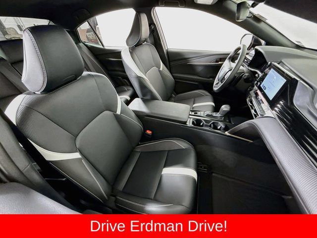 Used 2026 Toyota Camry SE FWD image 24