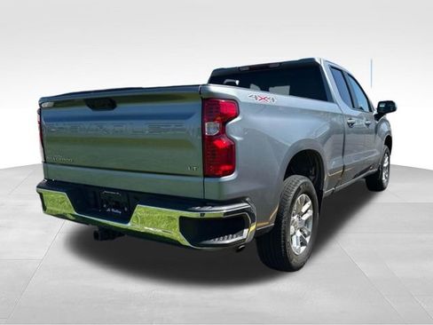 Used 2023 Chevrolet Silverado 1500 LT AWD/4WD image 4