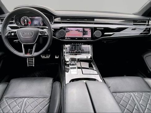 Used 2024 Audi S8 w/ S8 Comfort Plus Package AWD/4WD image 15